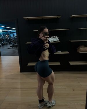 Louise Whyte leaked photo #3