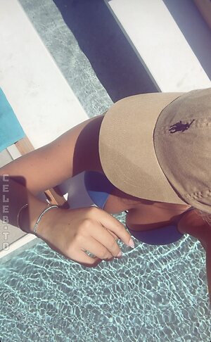 loulou_fbl Nude Leaked Photo #13