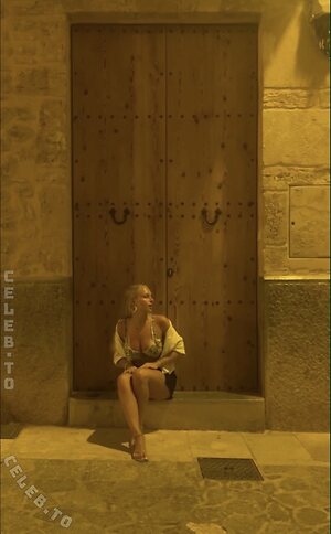 loulou_fbl Nude Leaked Photo #25