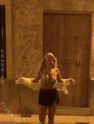 loulou_fbl Nude Leaked Photo #27