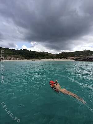 loulou_fbl Nude Leaked Photo #29