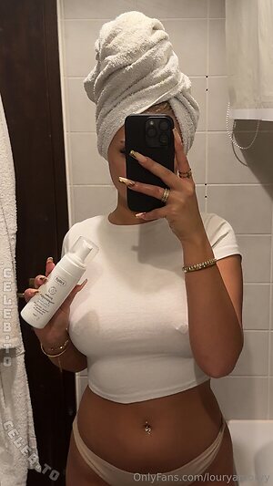 louryamory Nude Leaked Photo #16