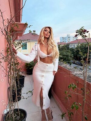 Luana Vjollca Nude Leaked Photo #26