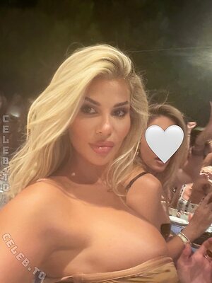 Luana Vjollca photo
