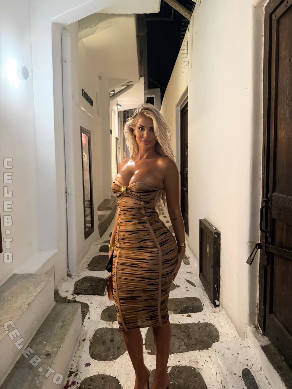 Luana Vjollca photo
