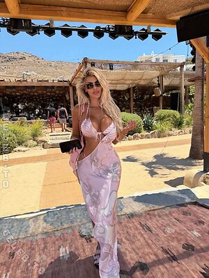 Luana Vjollca photo