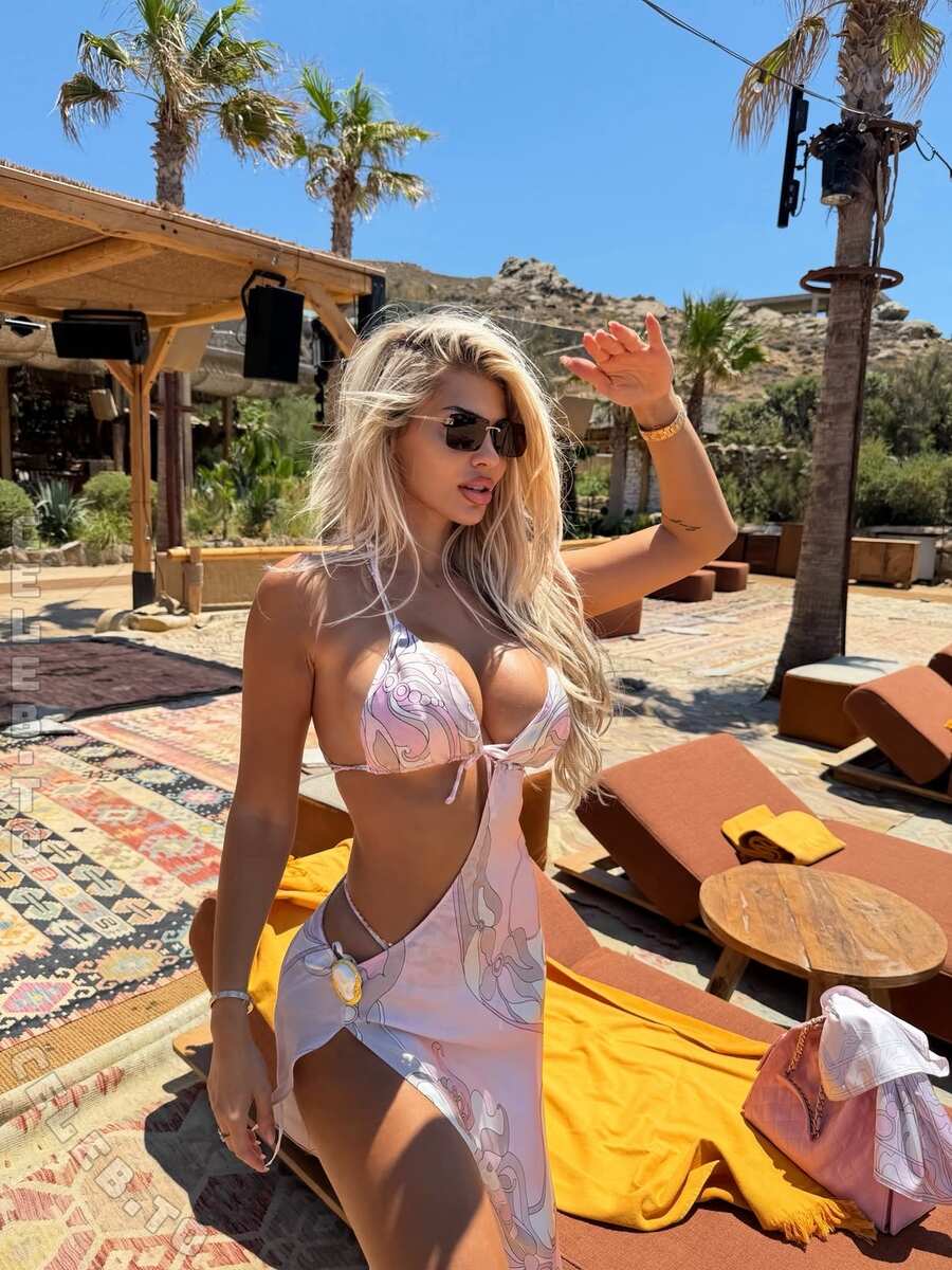 Luana Vjollca photo