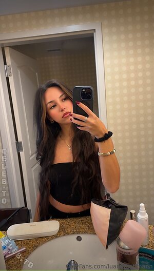 Luana.Hoffmann Nude Leaked Photo #4