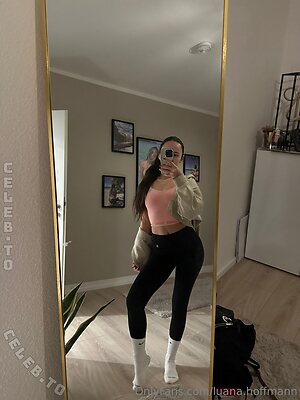 Luana.Hoffmann Nude Leaked Photo #29