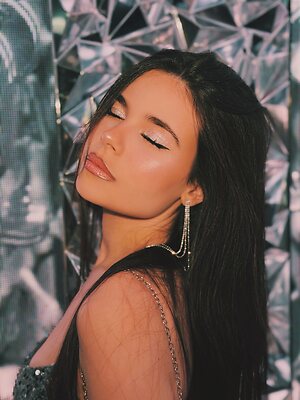 Luara Fonseca leaked photo #32