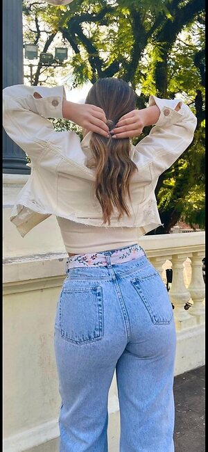 Luara Fonseca leaked photo #47