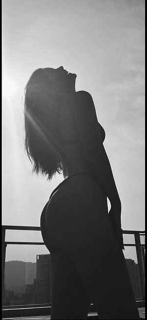 Luara Fonseca leaked photo #48