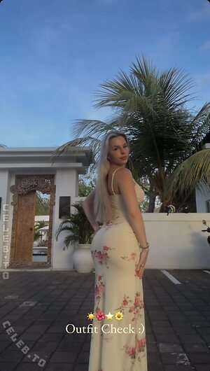 Lucia Leona Nude Leaked Photo #4