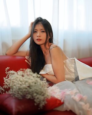 Lucia Phan pyrp3j leaked photo #11