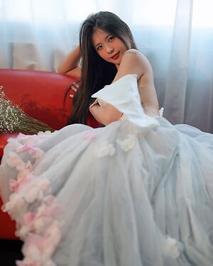 Lucia Phan pyrp3j leaked photo #13