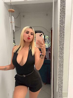 lucia_rios leaked photo #2