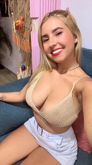lucia_rios leaked photo #9