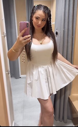 Lucieg lucieg.momlife sexy_brune leaked photo #48