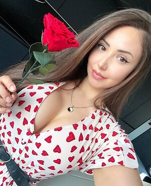 Lucieg lucieg.momlife sexy_brune leaked photo #79