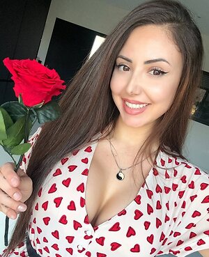 Lucieg lucieg.momlife sexy_brune leaked photo #80