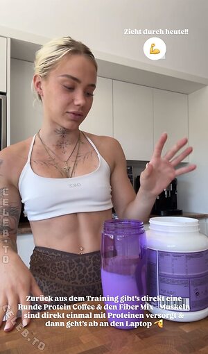 Lucy Fischer Nude Leaked Photo #69