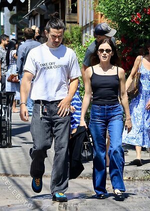 Lucy Hale Nude Leaked Photo #5