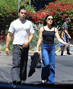 Lucy Hale Nude Leaked Photo #8