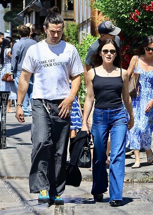 Lucy Hale Nude Leaked Photo #9