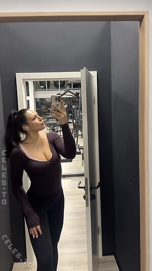 Lucy Lacht Nude Leaked Photo #15