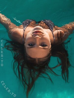 Lucy Lacht photo