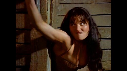 Lucy Lawless leaked photo #38