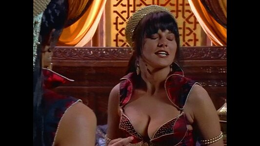 Lucy Lawless leaked photo #59