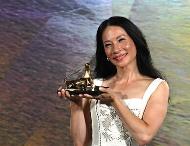 Lucy Liu leaked photo #42