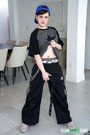 Lucy Lotus Nude Leaked Photo #10