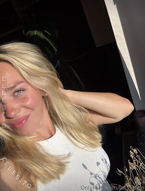 Lucy Michel leaked photo #10