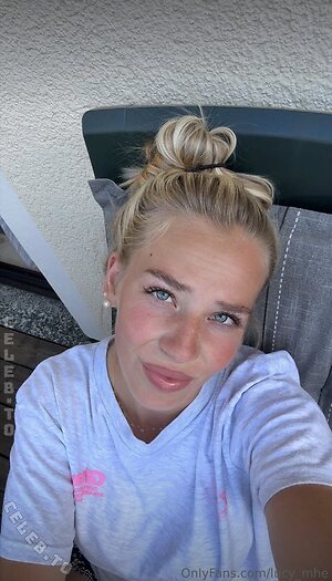 Lucy Michel leaked photo #11