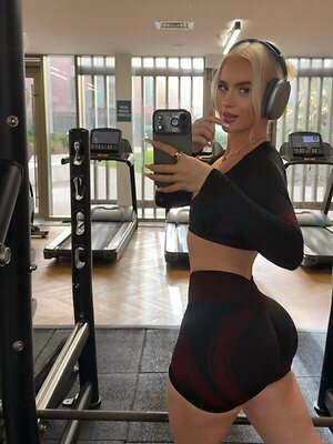 Lucy Newcombe leaked photo #4