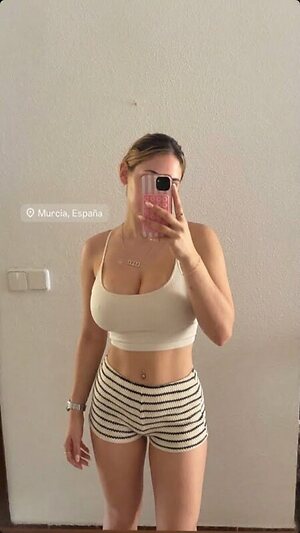 Lucyy.moss leaked photo #2