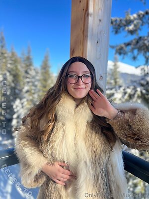 Lucyyy06 Nude Leaked Photo #2