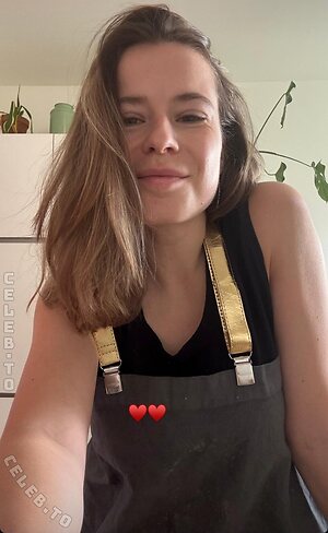 Luisa Neubauer Nude Leaked Photo #7