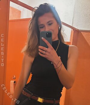 Luisa Neubauer Nude Leaked Photo #14