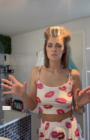 Luise Matejczyk leaked photo #59