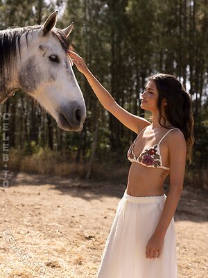 Luisinha Oliveira leaked photo #252
