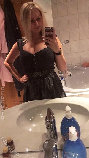 Luna Nebula More Nude Photos