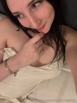 lunaluvx leaked photo #22