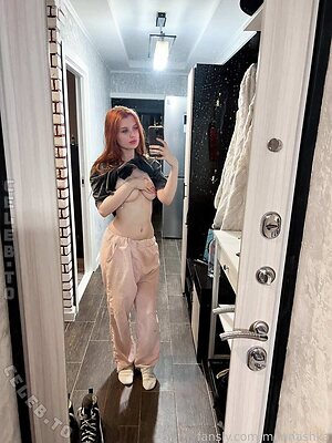 Lunaredhead / Monnashka Nude Leaked Photo #24