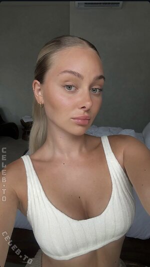 Luuxisa Nude Leaked Photo #2