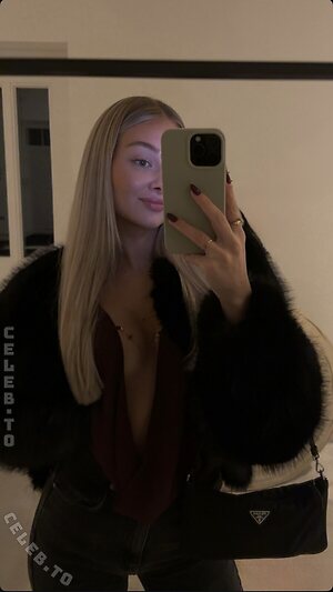 Luuxisa Nude Leaked Photo #4