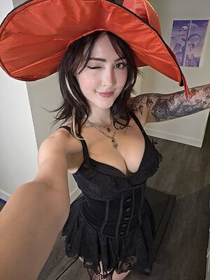Luxlo Social Media Thread leaked photo #10