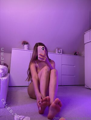luxykira Nude Leaked Photo #12